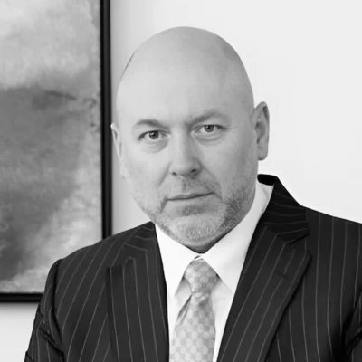 Rejoins domain name industry as CEO of Com Laude — Ben Crawford