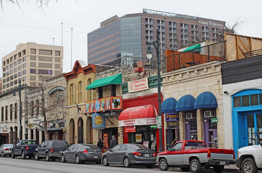 Firm tries to hijack SixthStreet.com domain name