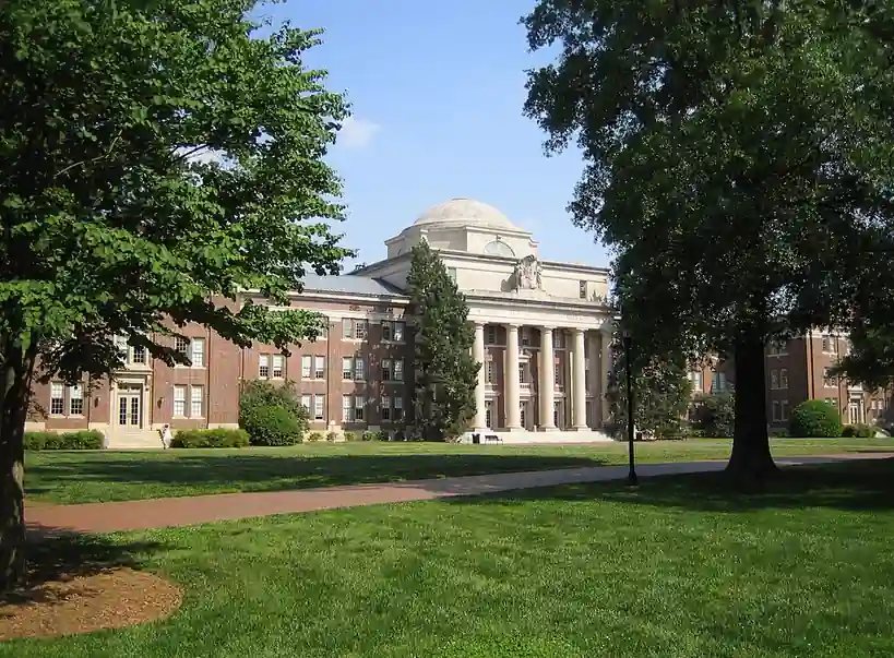 Davidson College loses cybersquatting dispute