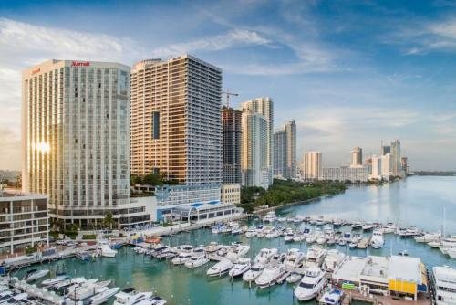Scammed on your NamesCon hotel — Don’t get