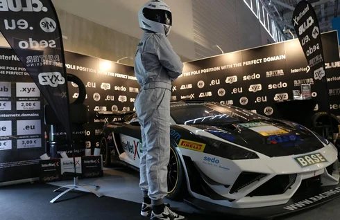 racecar-2