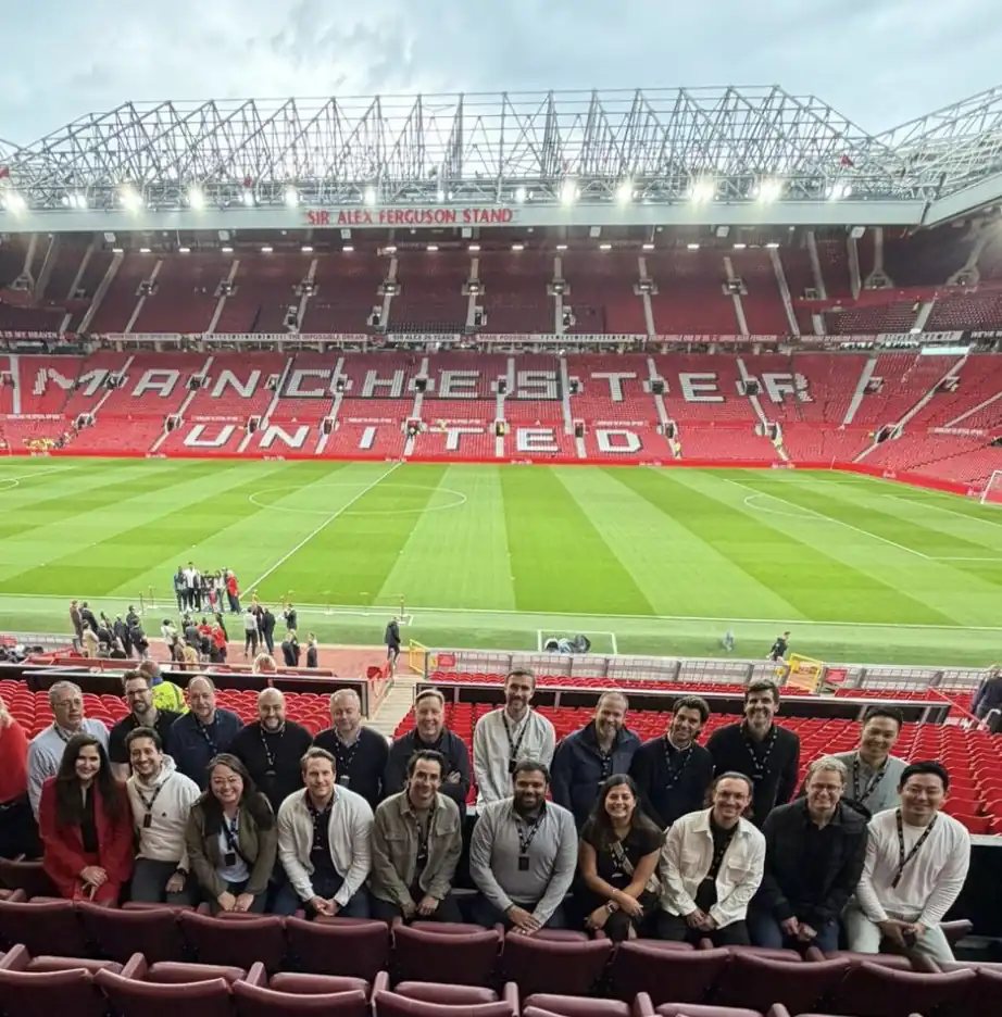“unites” domain industry at Manchester United game — Nova Registry