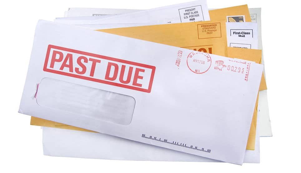 Uniregistry adds “late renewal” fee