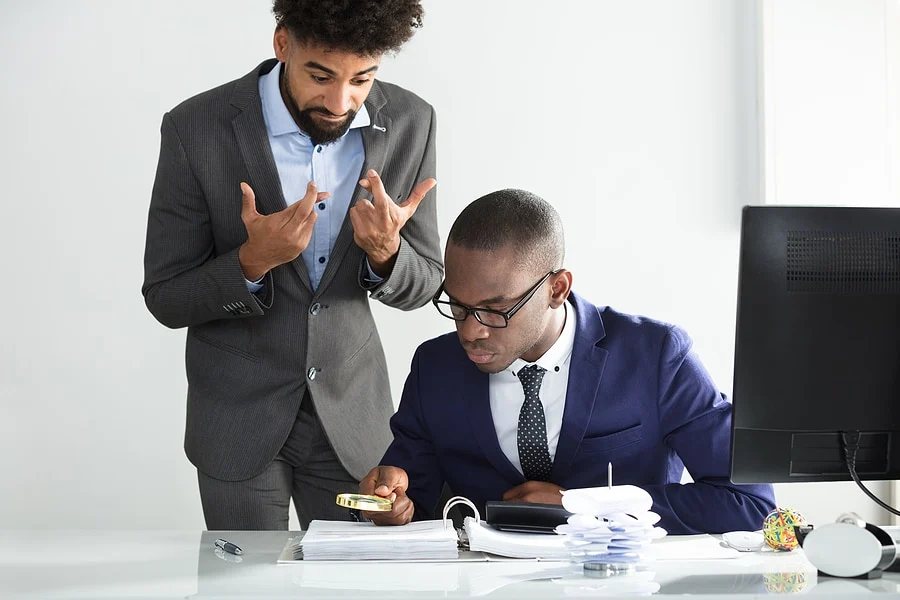 Three letter .com domain for an unsavory business practice — Using a