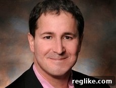 Warren Adelman Departs as GoDaddy CEO 2 Warren Adelman, Former GoDaddy CEO