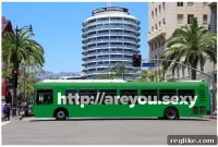 Why Frank Schilling’s New Bus Ad Just Says http://