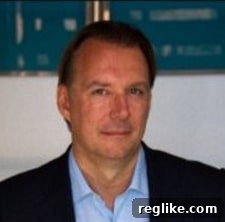 Andy Churley Takes Helm as CentralNic's Marketing Director 2 Andy Churley, Group Marketing Director at CentralNic, bringing extensive domain industry experience.