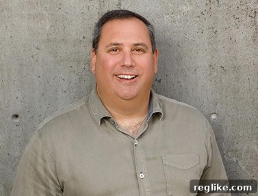 Jon Nevett Departs Donuts 2 Donuts co-founder Jon Nevett