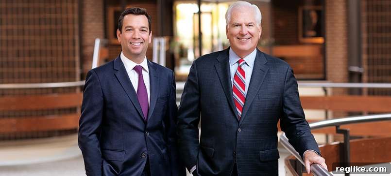 Abbott's New CEO: Keep Your Criticisms Quiet 2 Picture of Robert Ford, new Abbott CEO and outgoing CEO Miles White