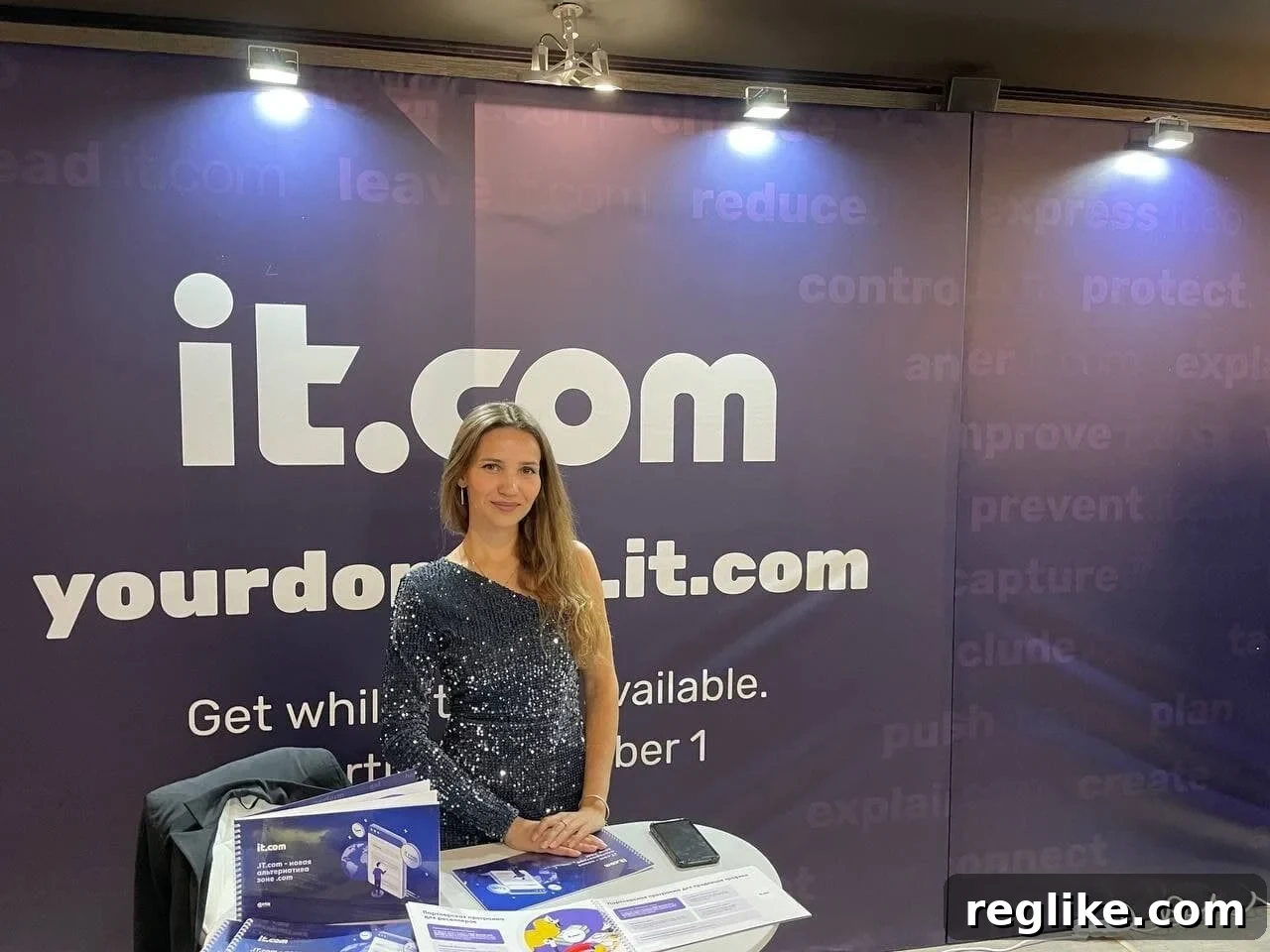 IT.com Owner Recoups $3.5M Investment Selling Subdomains 2 A booth for IT.com was GuruConf in Kiev, Ukraine