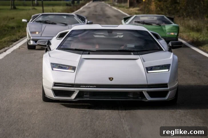 Lamborghini Secures Lambo.com, Username Claim Fails 2 Picture of three Lamborghini cars. A white one is in front with a grey to the back left and green car to the back right.