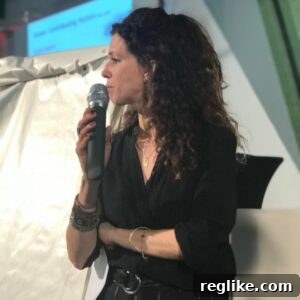 Portrait of Elizabeth Field, the newly appointed ICANN Ombuds, smiling gently
